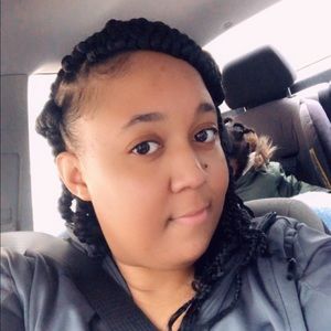 Meet your Posher, Domonique